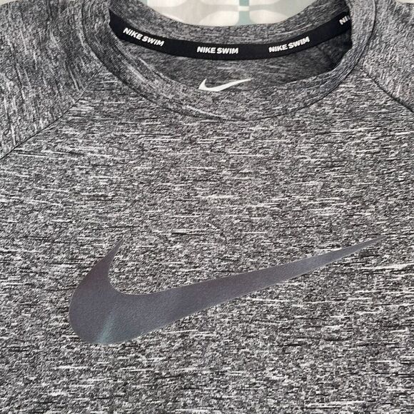 NWOT! Nike Swim Heather Gray UPF 40+ Dri-Fit Long Sleeve Shirt - Youth M - Picture 2 of 6
